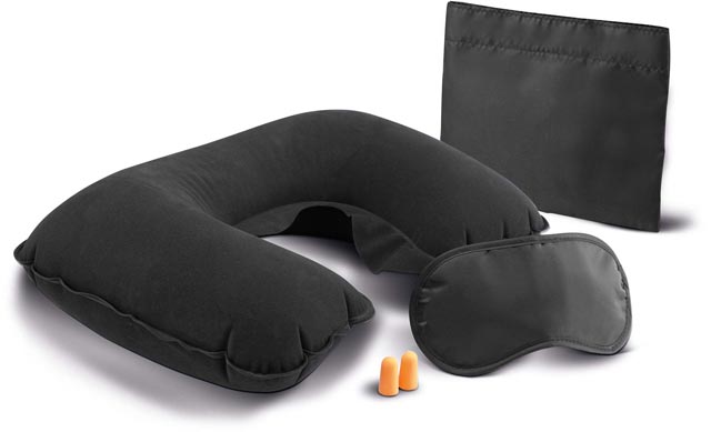 ki0336-2.jpg TRAVEL SET - Image 1